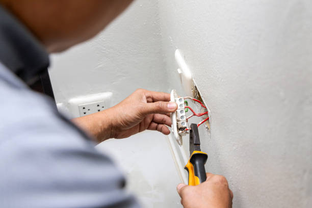 Best Local Electrician Companies  in Broxton, GA